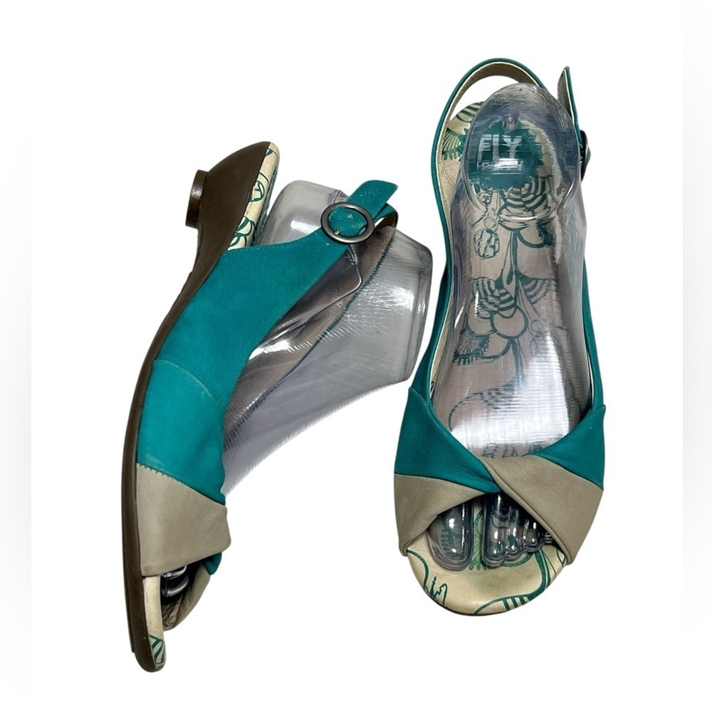 FLY LONDON Twisted Leather Colorblock Low Heel Sandals